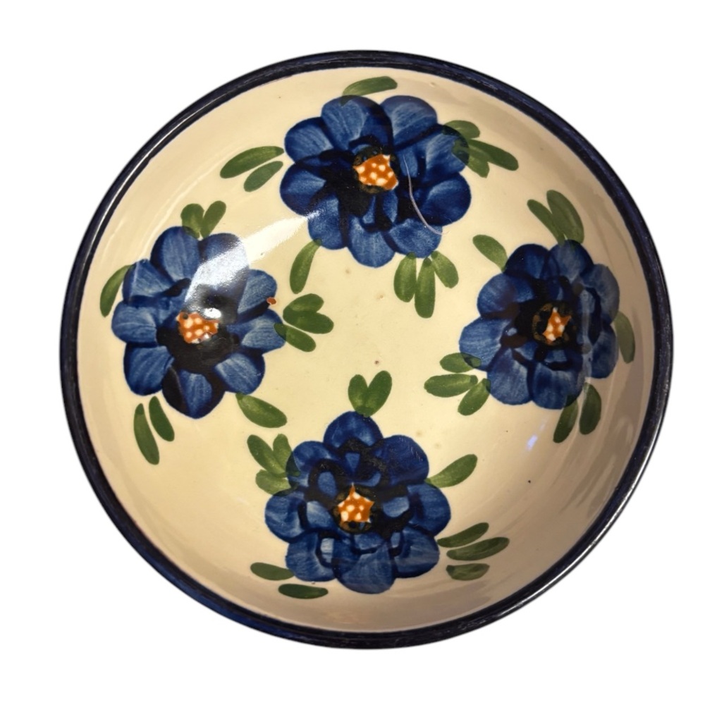 Handmade Polish Lidded Pottery Bowl. - Picture 6 of 7